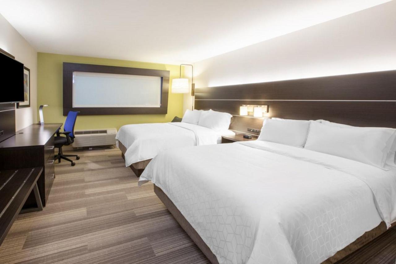Holiday Inn Express & Suites - Dallas Market Center By Ihg Екстер'єр фото